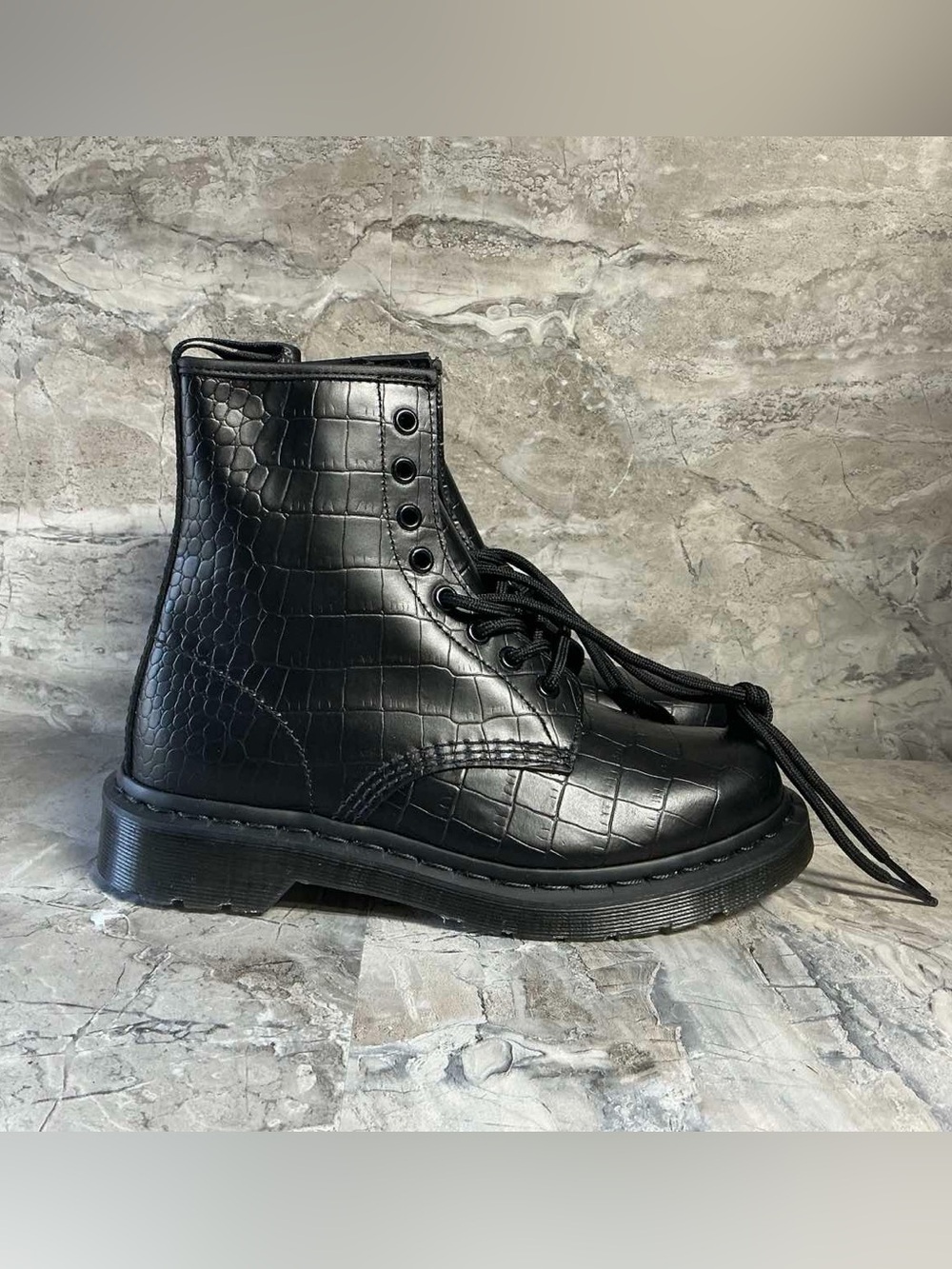 DR. MARTENS 1460 Croco 8 Eye Boot Black New Vibrance - Picture 6 of 7